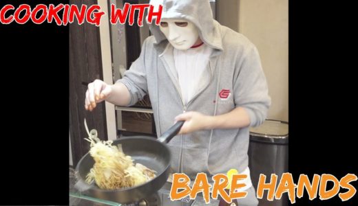 Raphael cooking with his bare hands! | Raphael Japan